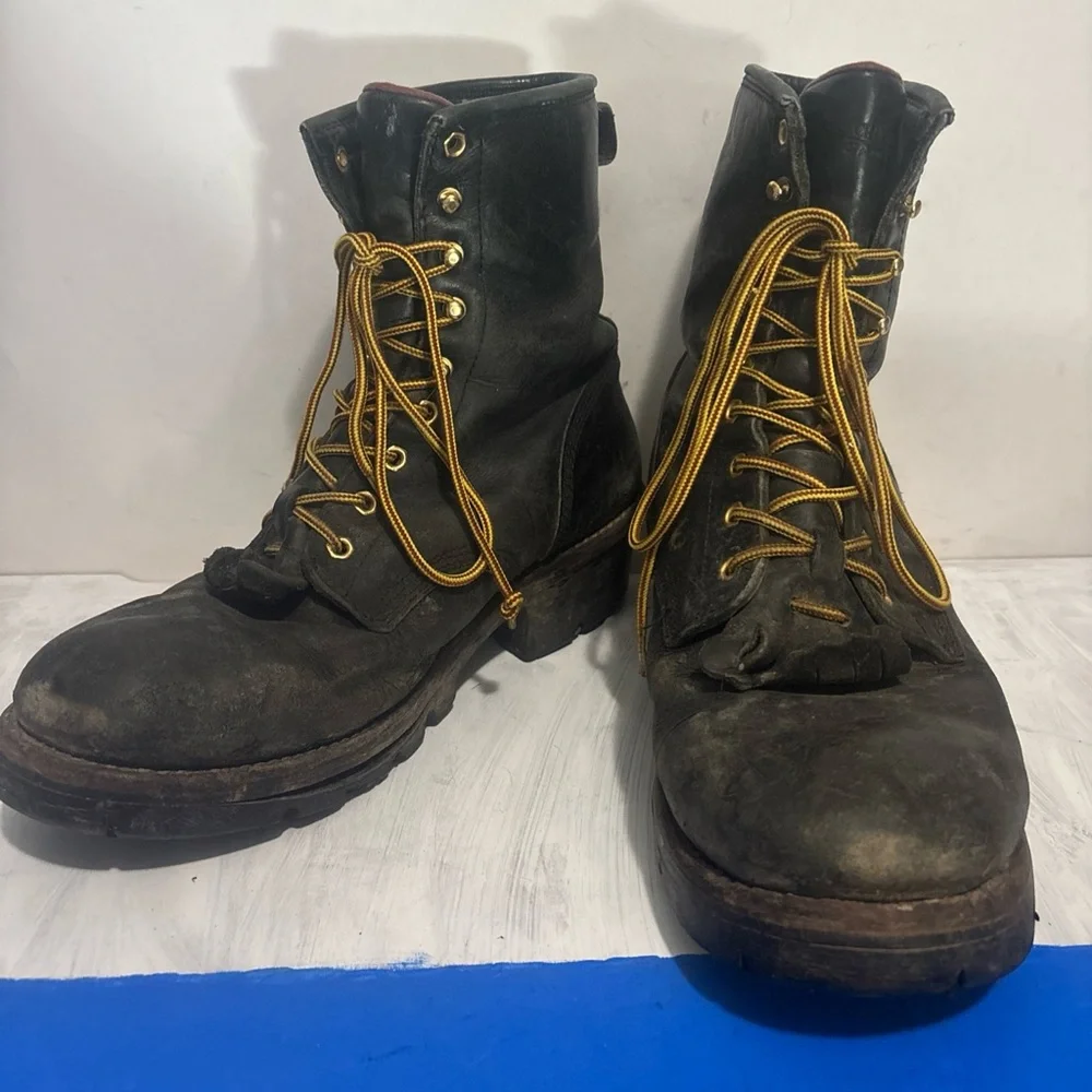 Chippewa Mens 9.5 Black Paladin Logger Boots Leather‎ Waterproof 73050 Vibram